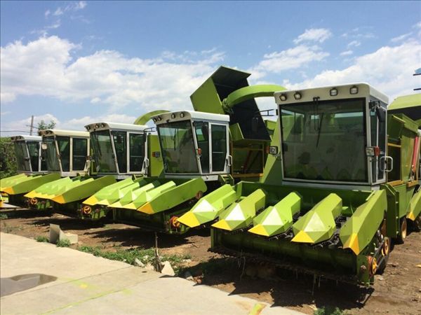 玉米青儲(chǔ)機(jī)